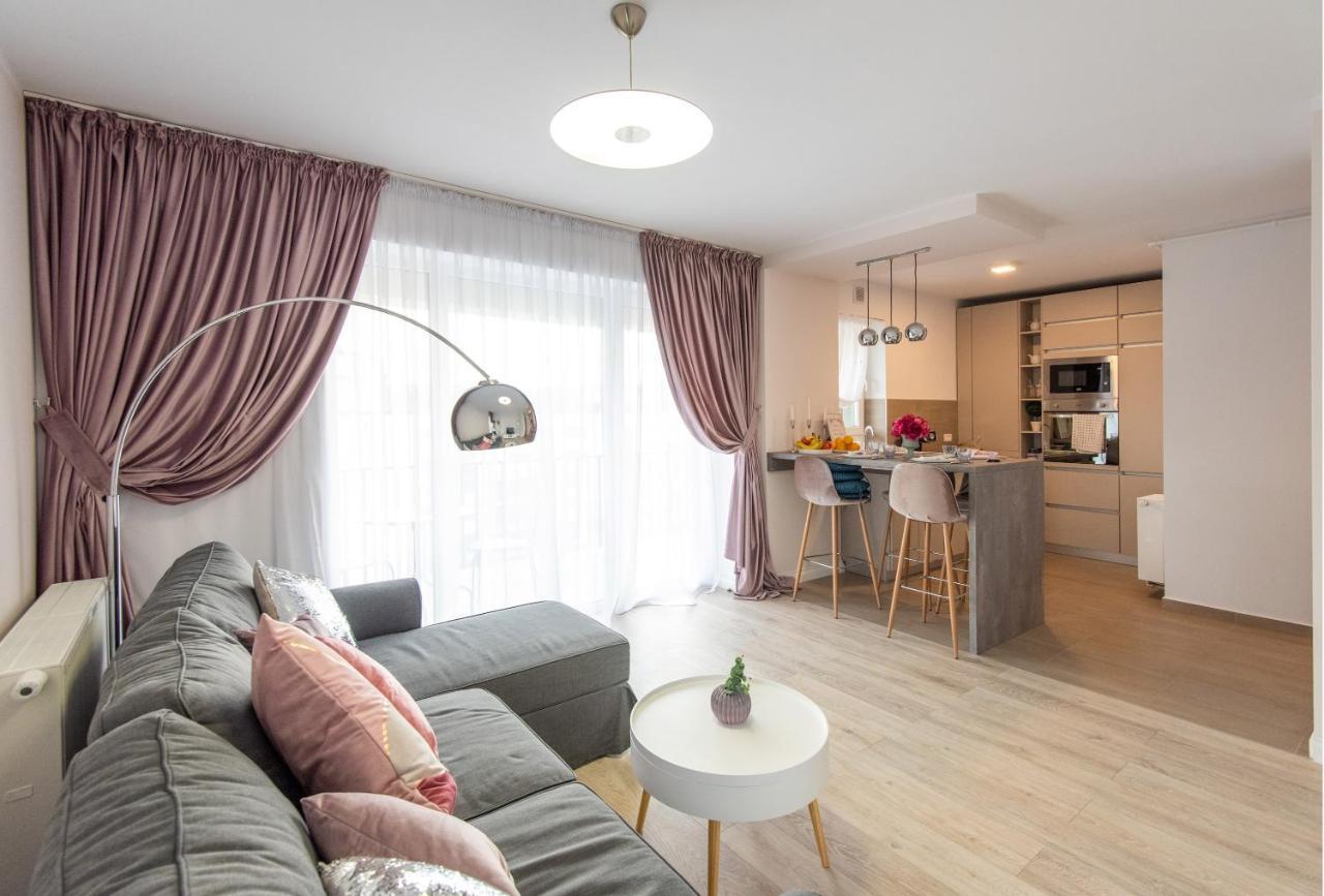 Zen Apartments Braşov Esterno foto